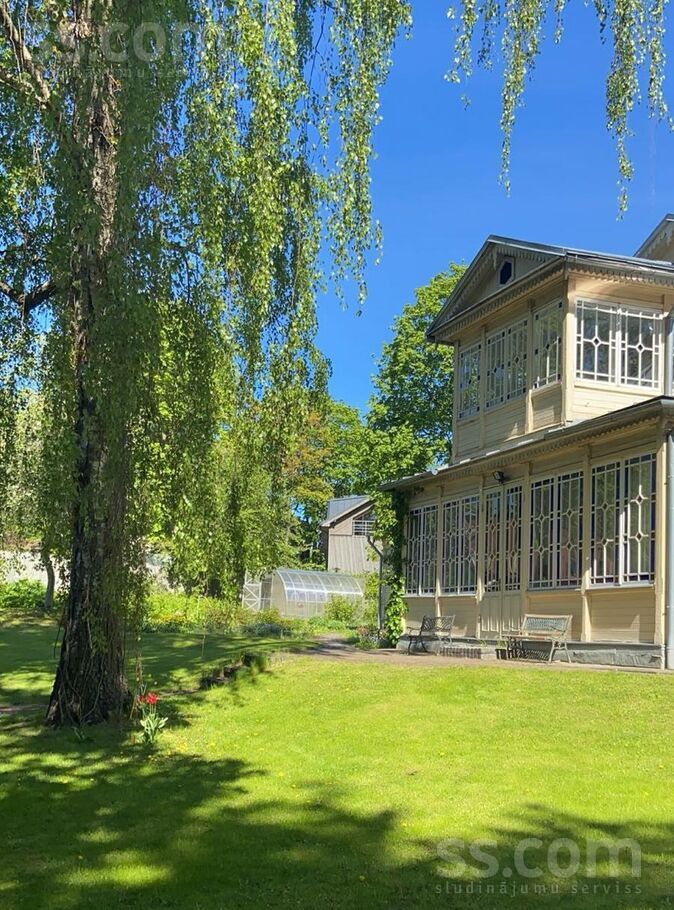 Nometņu 37, Rīga — maja