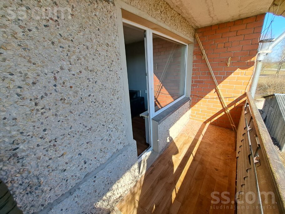 7 3, Auri, Dobele un raj., Auru pag. — dzivoklis