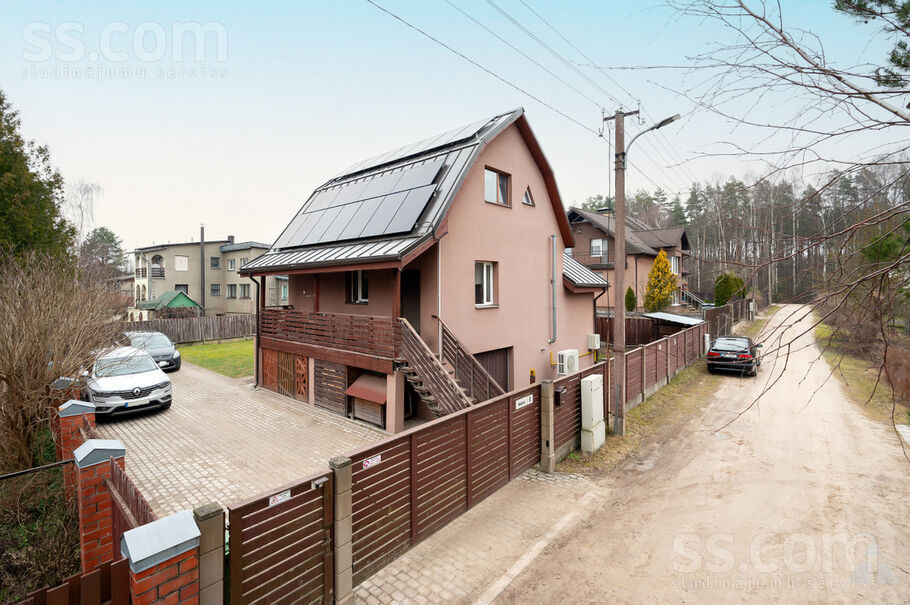 Riekstu iela, Rīgas rajons, Baloži — maja