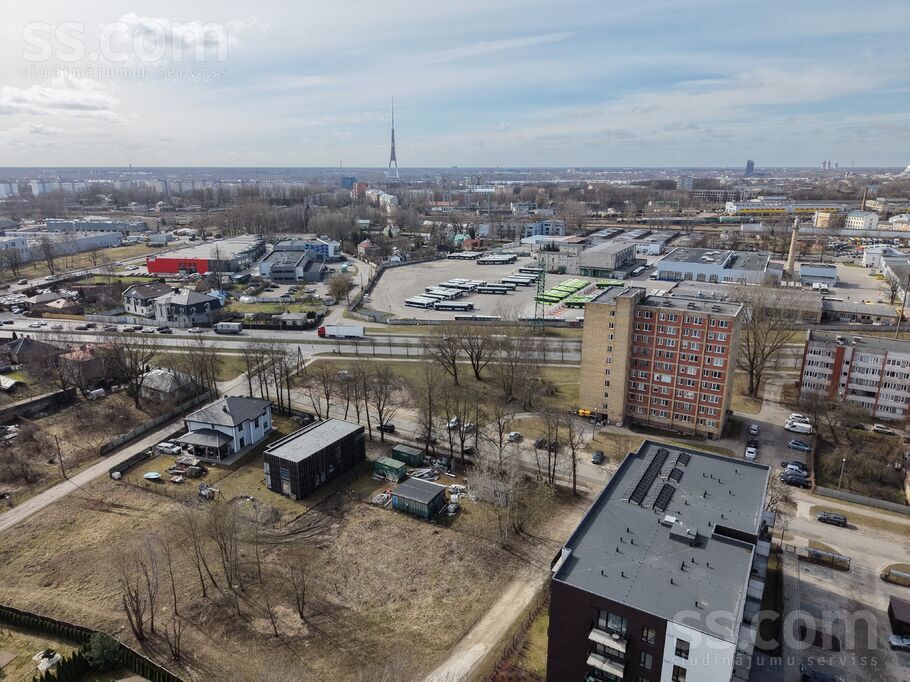 Trasuna 29, Rīga — zeme