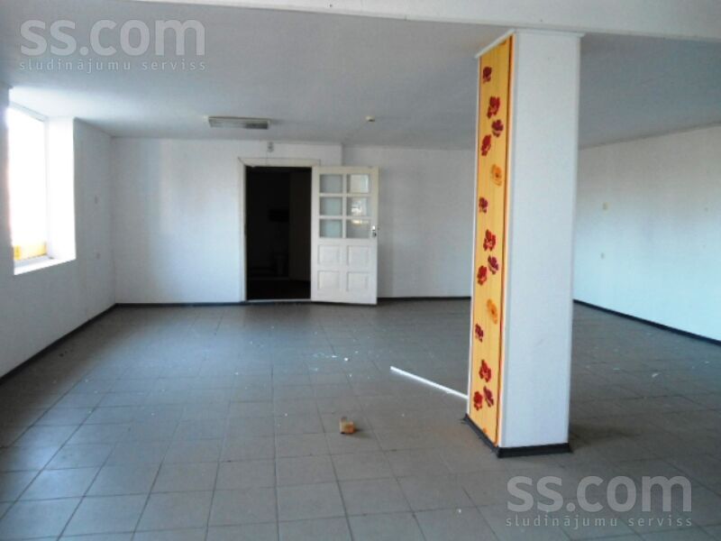 Raiņa 1, Valka un raj., Valka — telpa