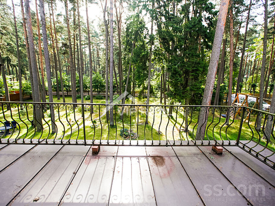 Edinburgas pr. 69, Jūrmala — maja