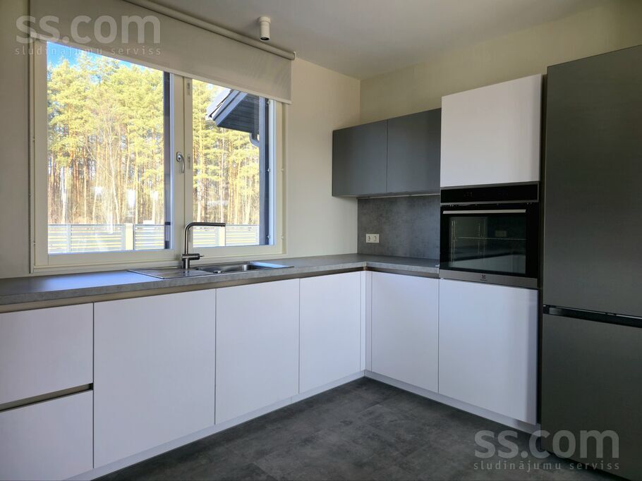 Krāču 6, Sēbruciems, Rīgas rajons, Babītes pag. — maja