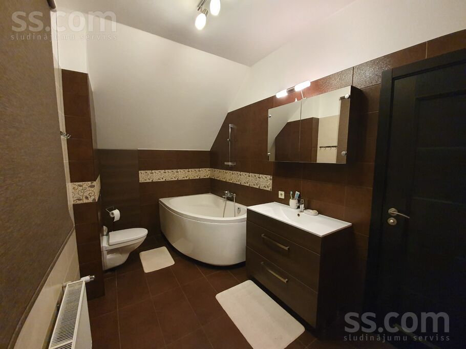 Trīsciema 5. līnija 4, Rīga — maja