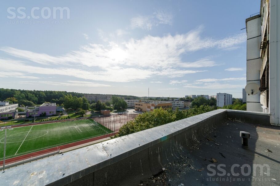 Eizenšteina 57/1, Rīga — maja