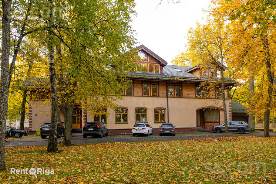 Vienības g. 87d, Rīga — maja