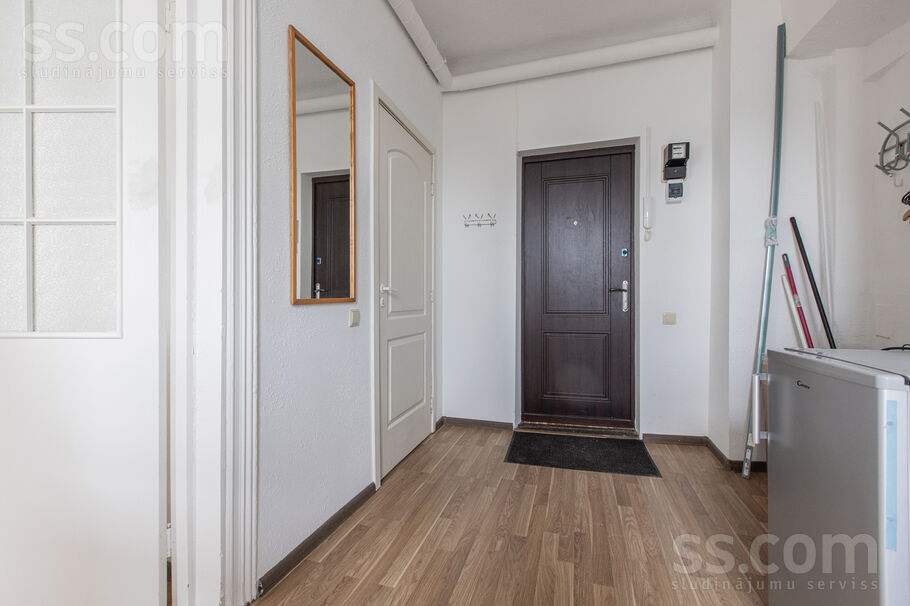 Sparģeļu 5b, Rīga — maja