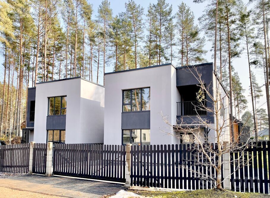 Dzintaru iela 4, Berģi, Rīgas rajons, Garkalnes nov. — maja