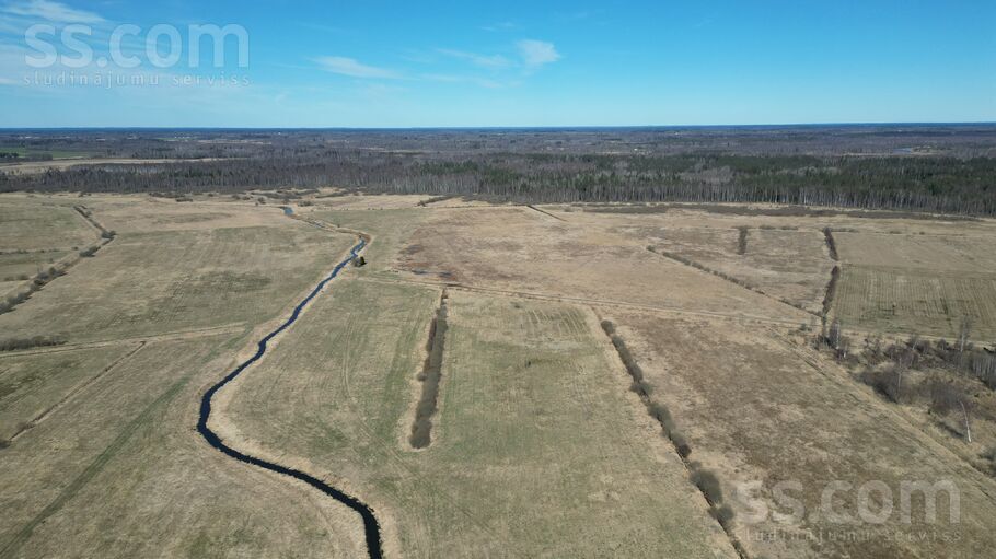 Upenes, Valka un raj., Smiltenes pag. — zeme