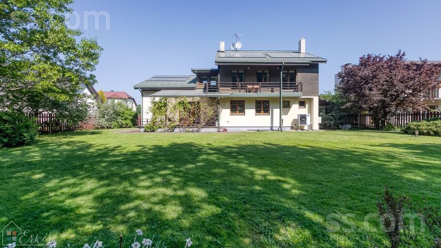 Vizuļu 28, Lapenieki, Rīgas rajons, Ķekavas pag. — maja