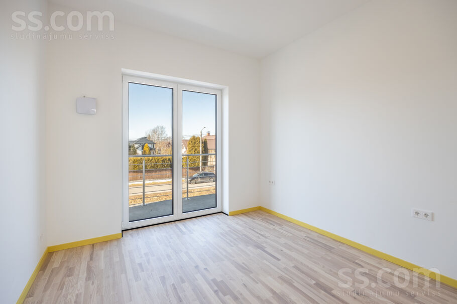 Rītausmas iela 1, Mārupe, Rīgas rajons, Mārupes pag. — maja