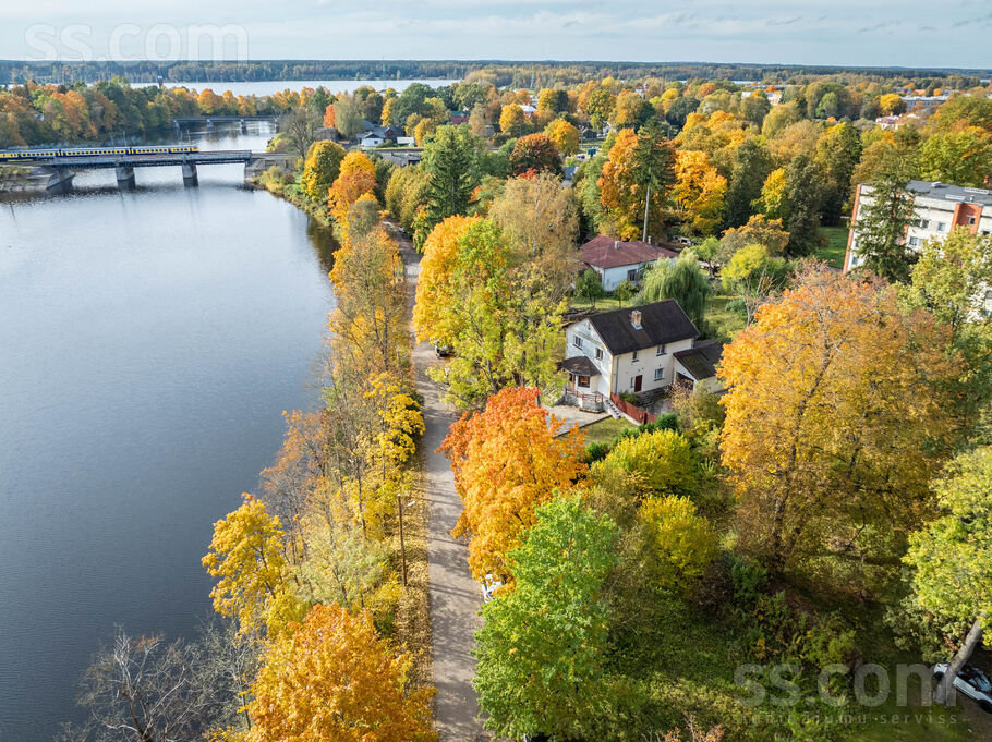 Krasta, Ogre un raj., Ogre — maja