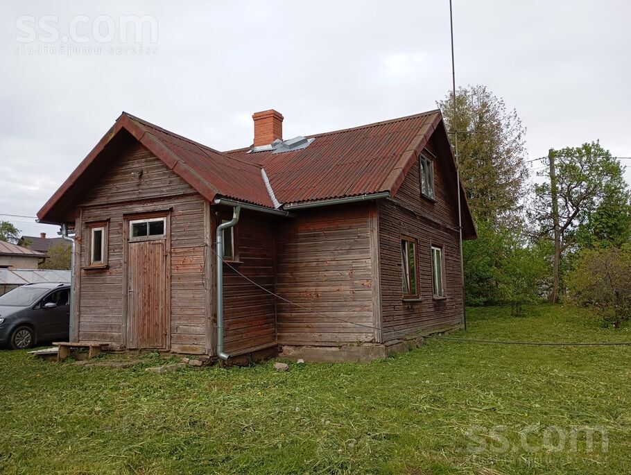 Pērnavas 19, Valmiera un raj., Rūjiena — maja