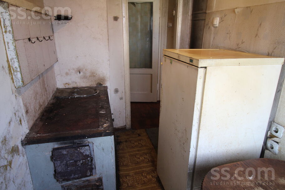 Aptiekas 40, Daugavpils un raj., Daugavpils — dzivoklis