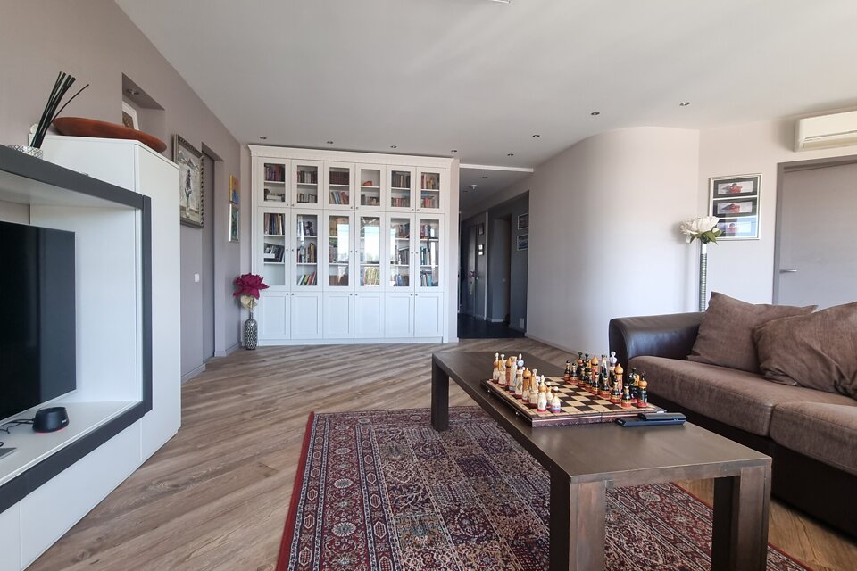 Indrānu iela 5, Rīga