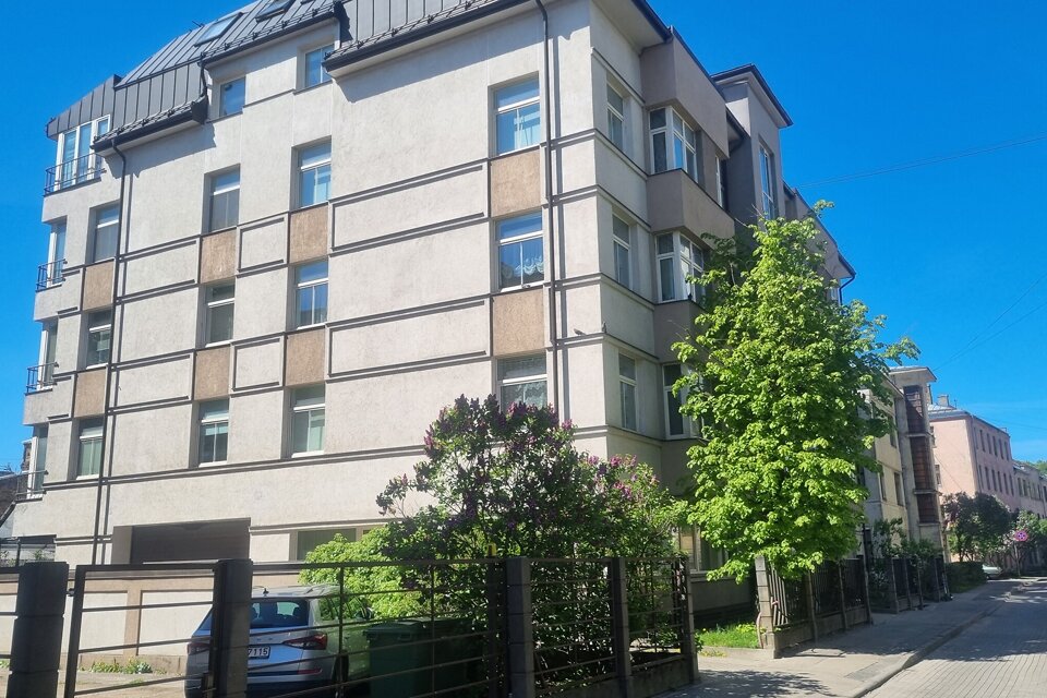 Indrānu iela 5, Rīga