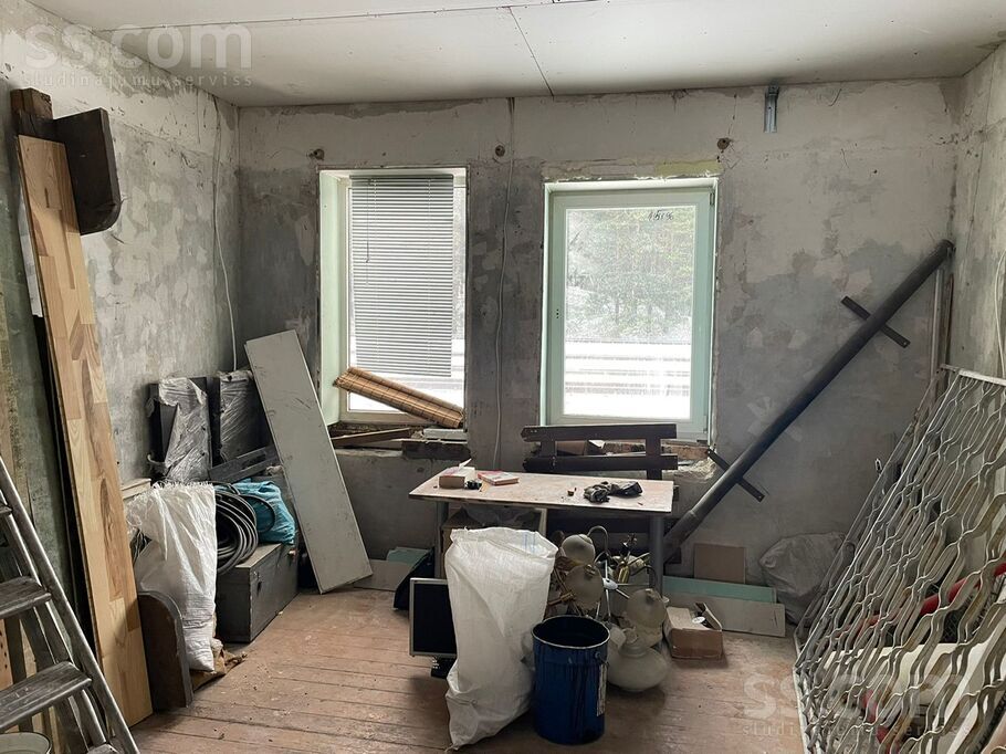 Vecāķu pr. 4, Rīga — maja