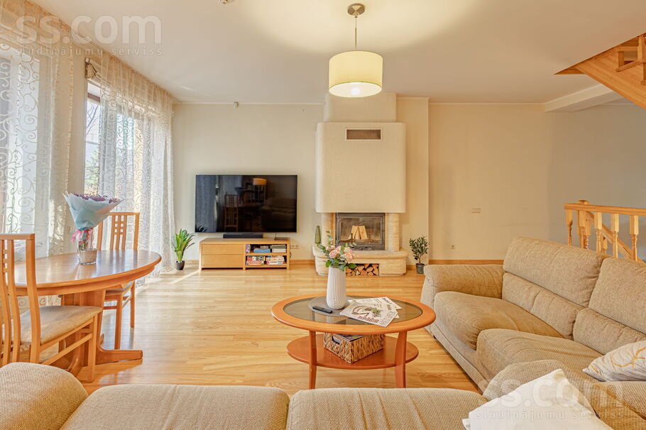 Jūrkalnes 75, Rīga — maja