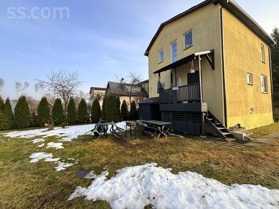 Upeņu 3, Jāņupe, Rīgas rajons, Olaines pag. — maja