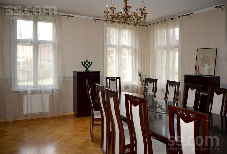 Nometņu 37, Rīga — maja