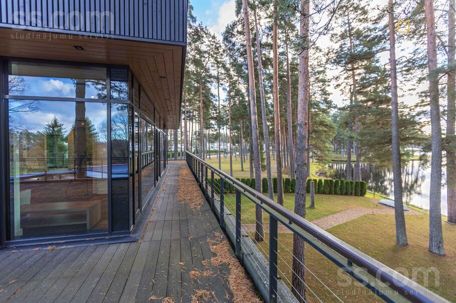 Parka Aleja, Dzilnuciems, Rīgas rajons, Babītes pag. — maja