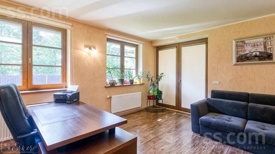 Vizuļu 28, Lapenieki, Rīgas rajons, Ķekavas pag. — maja