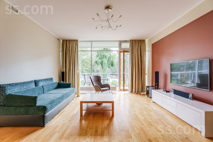 Dzintaru prospekts 13/15, Jūrmala — dzivoklis