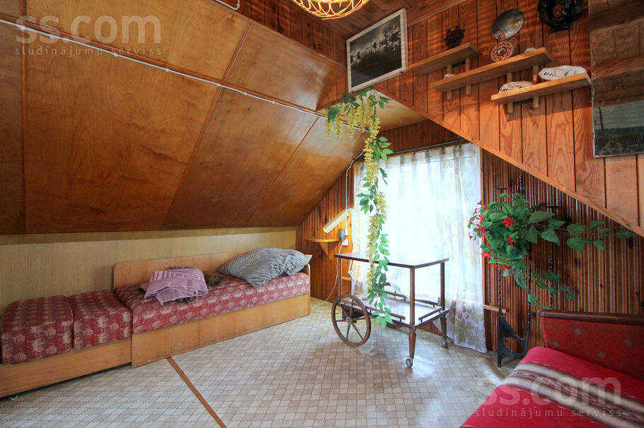 Reiņi 1, Pērkone, Liepāja un raj., Nīcas pag. — maja