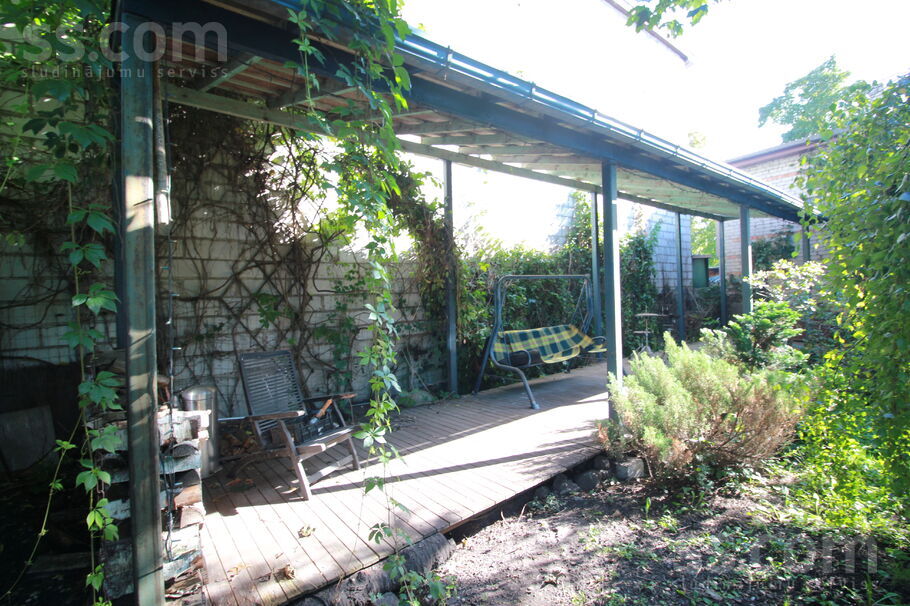 Dārzciema 17, Rīga — maja