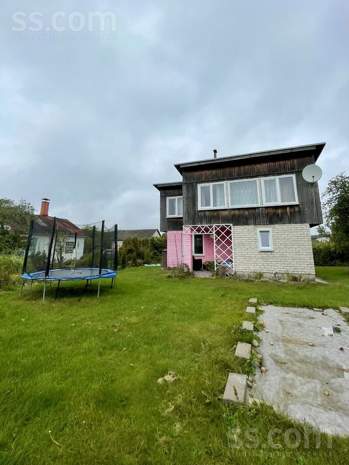 Centra sestā iela 8, Egļupe, Rīgas rajons, Inčukalna nov. — maja