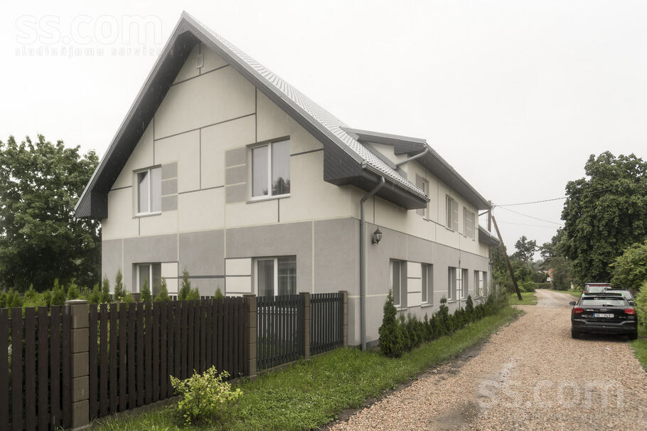 Ķiršu iela 6, Babīte, Rīgas rajons, Babītes pag. — maja