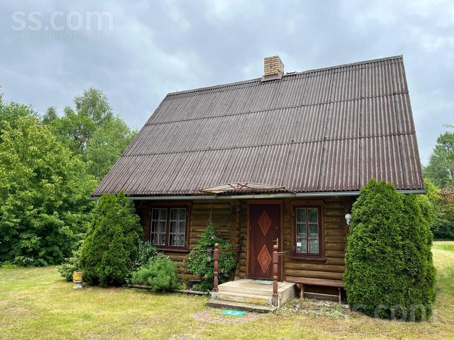 Saulgrieži, Klārmuiža, Talsi un raj., Dundagas pag. — maja