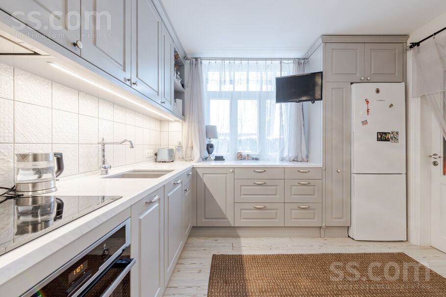 Ceriņu iela 10, Jūrmala — maja