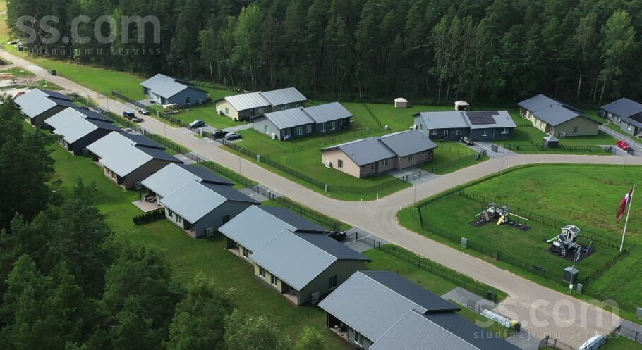 Elizabetes 35, Spilve, Rīgas rajons, Babītes pag. — maja