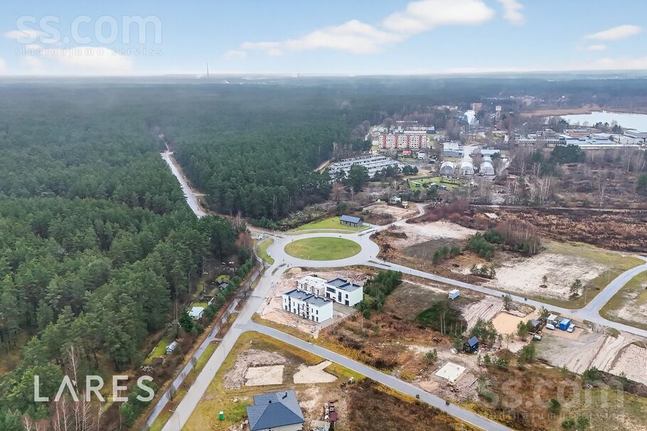 Juglas 1, Rīga — maja