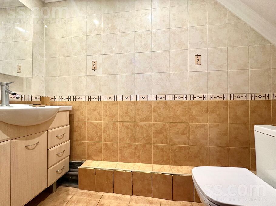 Lakstīgalu 3, Vālodzes, Rīgas rajons, Stopiņu nov. — maja