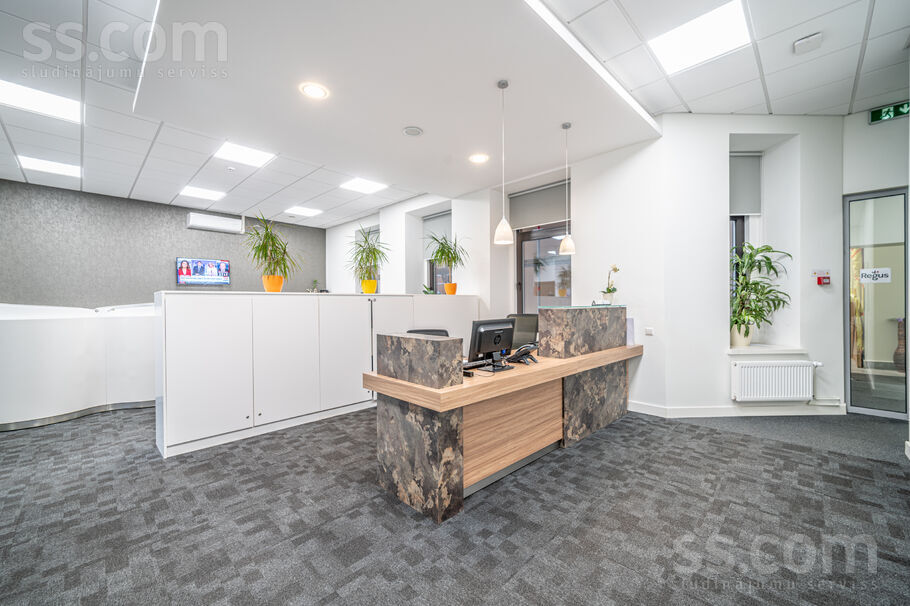 Aspazijas bulv. 20, Rīga — maja