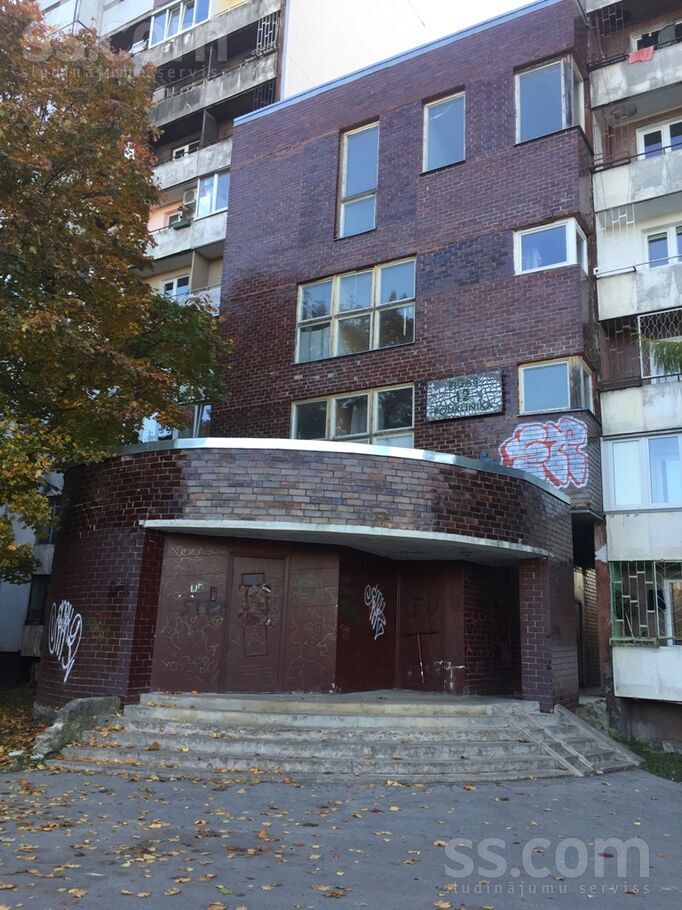 Eizenšteina 57/1, Rīga — maja