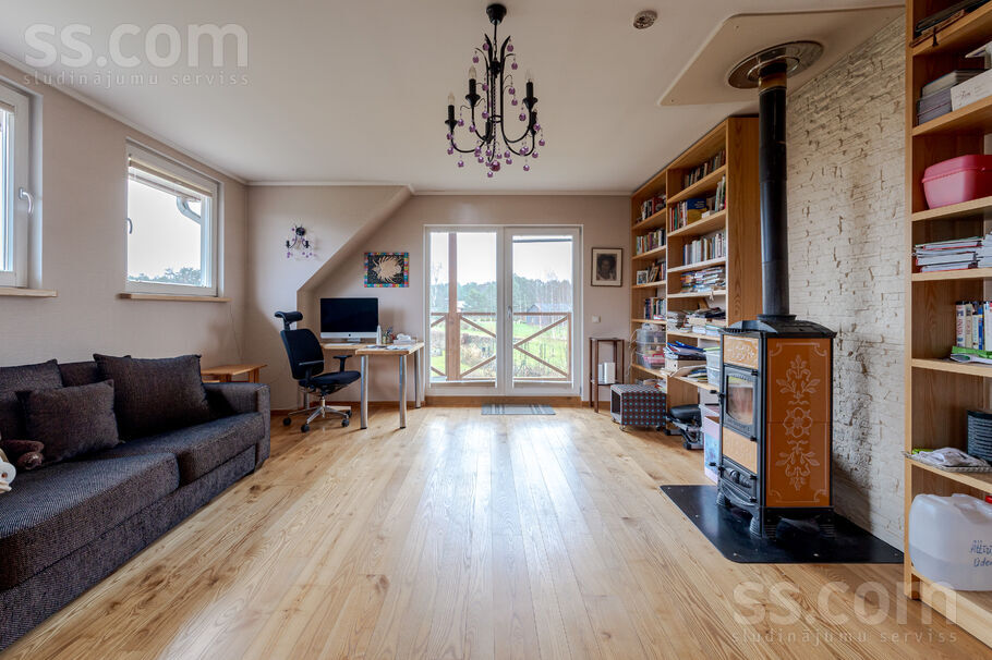 Saules iela, Klapkalnciems, Tukums un raj., Engures pag. — maja