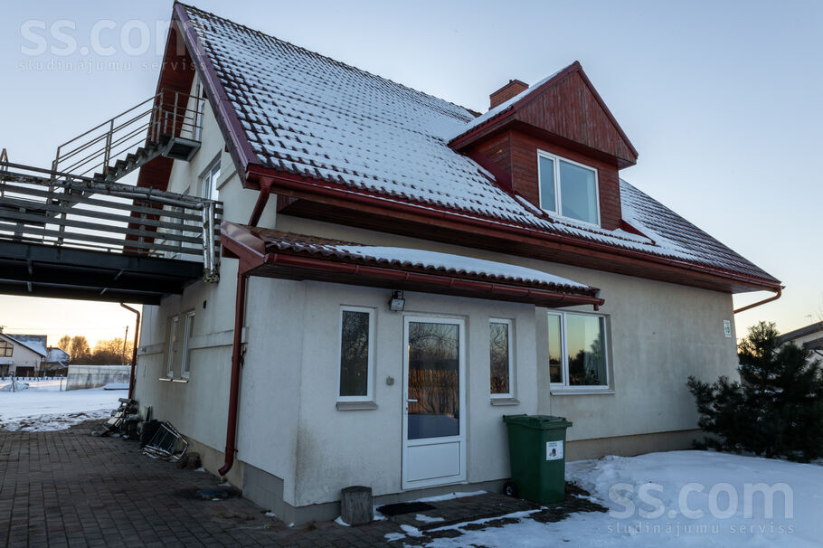 Griezes iela 10, Rīgas rajons, Sigulda — maja