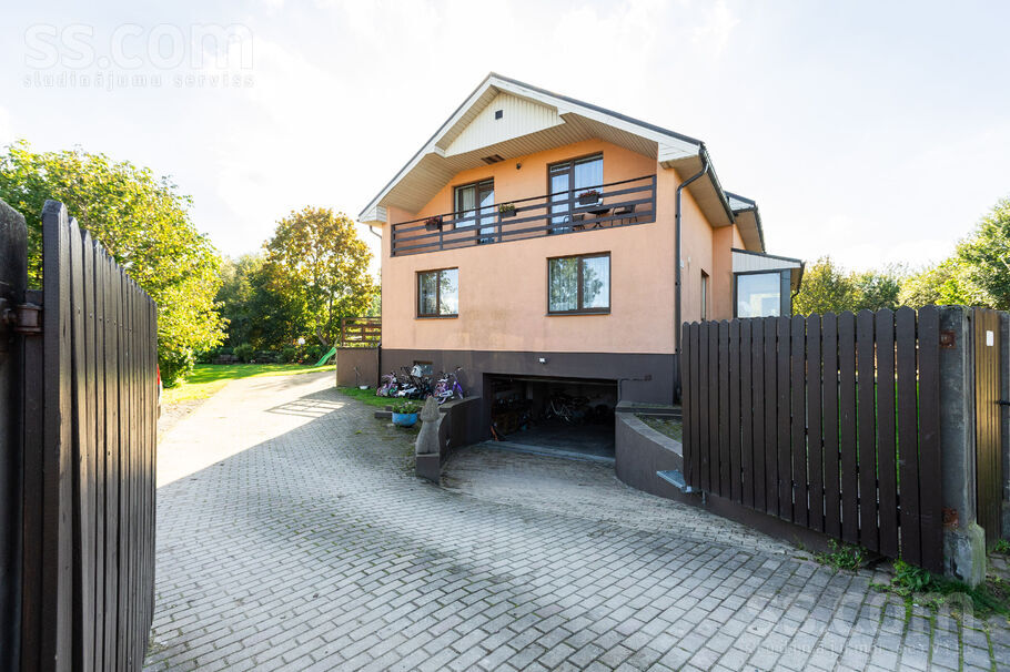 Indriķa Ovekas, Katlakalns, Rīgas rajons, Ķekavas pag. — maja