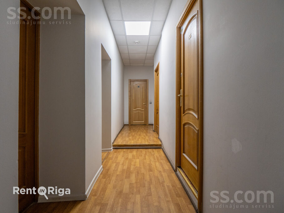 Lastādijas 42, Rīga — maja