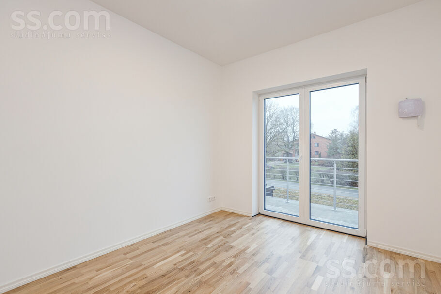 Rītausmas iela 1, Mārupe, Rīgas rajons, Mārupes pag. — maja