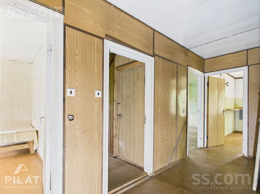 Roja, Roja, Talsi un raj., Rojas pag. — maja