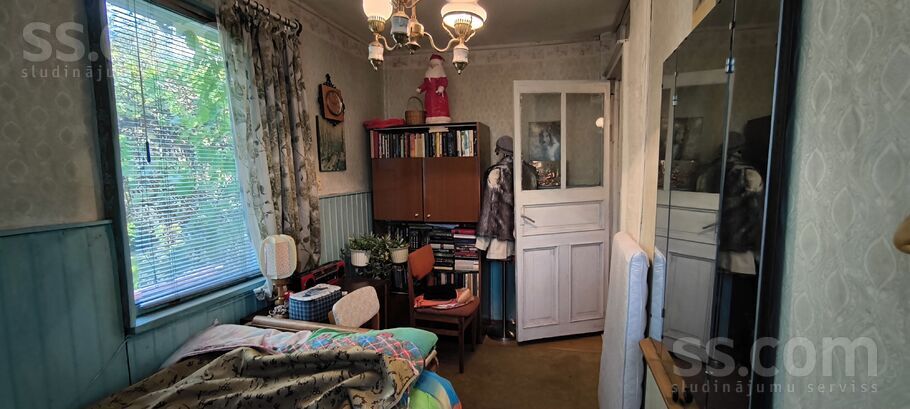 Buru iela 32, Ziemeļblāzma, Limbaži un raj., Skultes pag. — maja