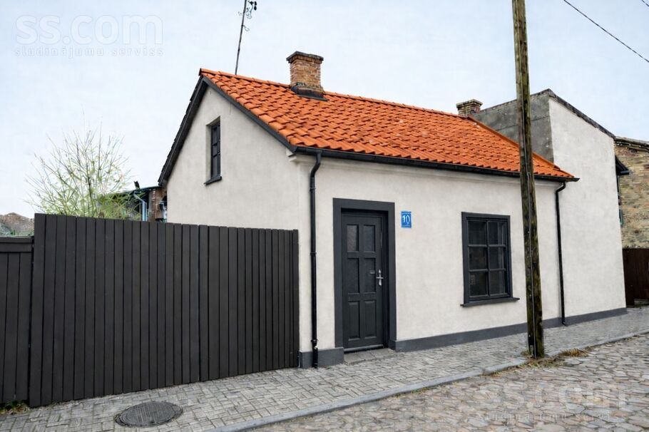 Kapteiņu 10, Ventspils un raj., Ventspils — maja