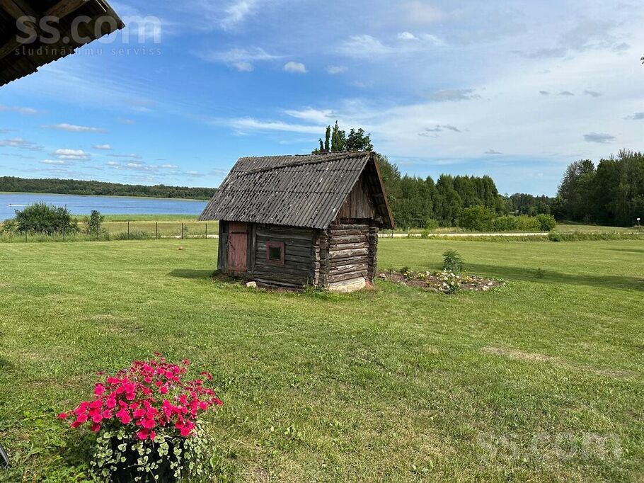 Biržkalna ezers, Kapiņi, Preiļi un raj., Aglonas pag. — zeme
