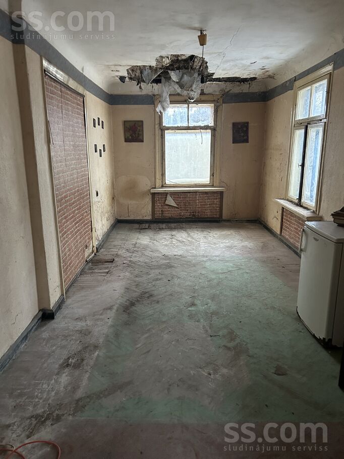 M. Šķērsiela 4, Rīga — maja