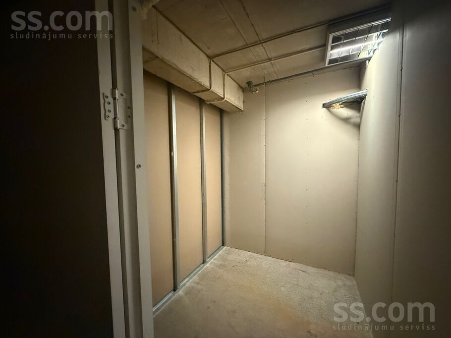 Anniņmuižas 7, Rīga, Zolitūde — telpa