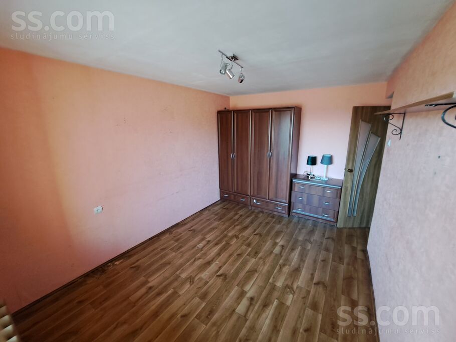 7 3, Auri, Dobele un raj., Auru pag. — dzivoklis